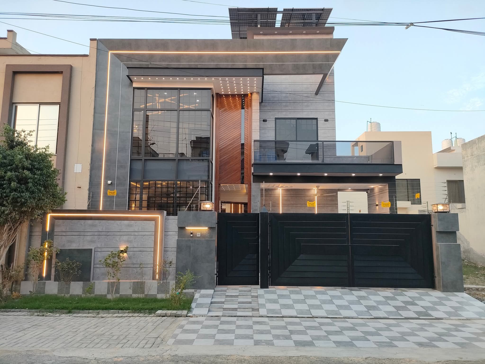 10 Marla Sasty House